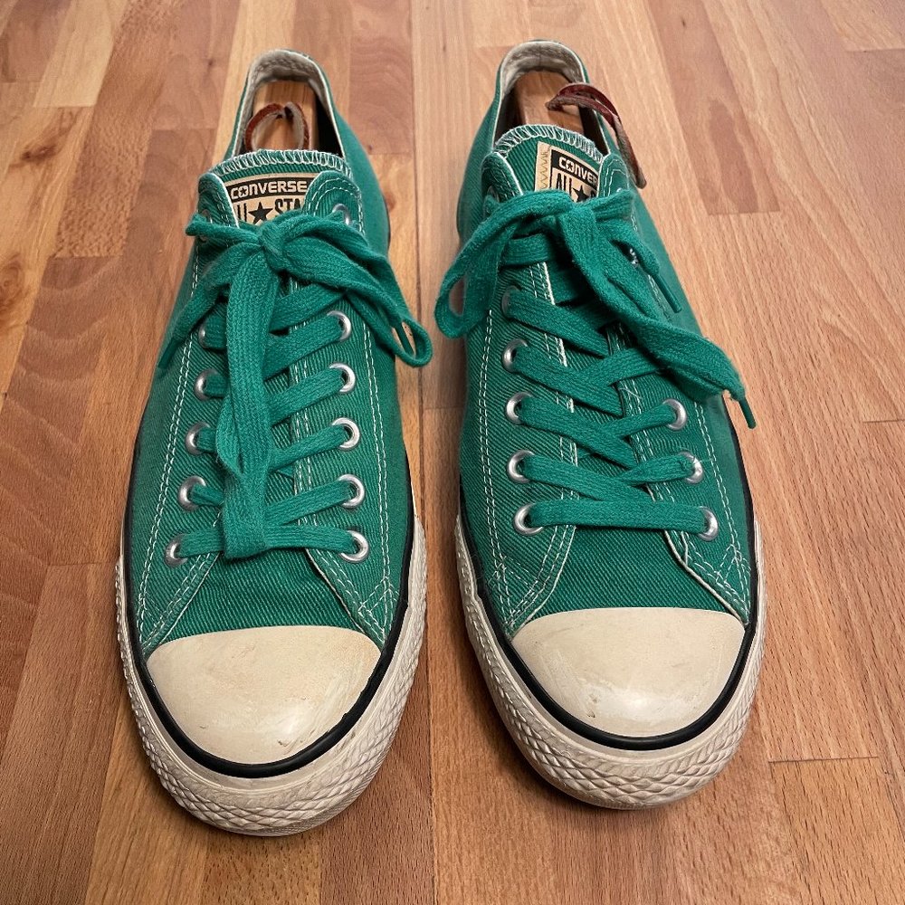 Awesome GREEN BOTTOMED Chuck Taylor Lows MENS 10.5